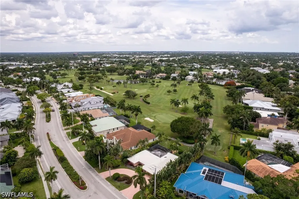 520 Harbour Drive Naples FL 34103