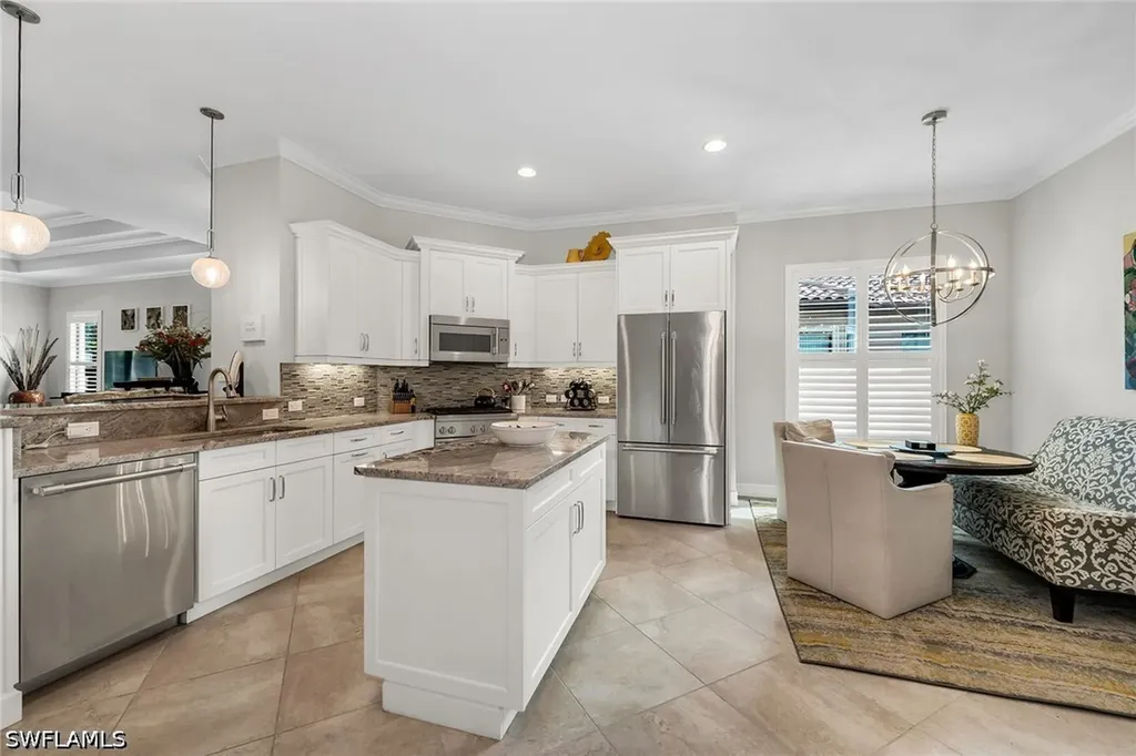 6589 Roma Way Naples FL 34113
