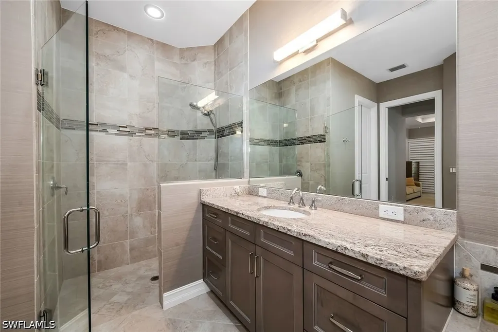 6589 Roma Way Naples FL 34113