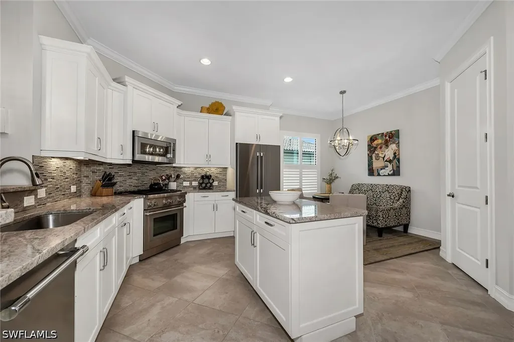 6589 Roma Way Naples FL 34113