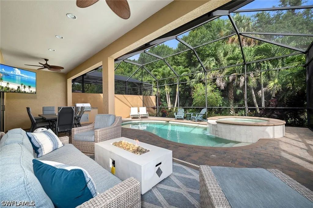 6589 Roma Way Naples FL 34113