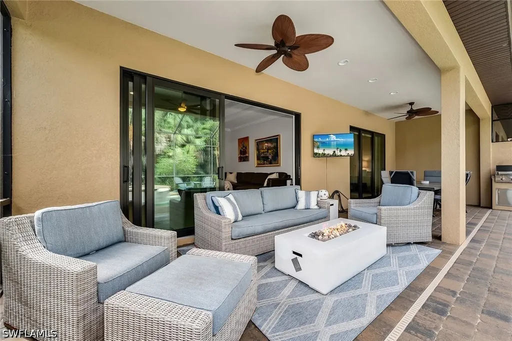 6589 Roma Way Naples FL 34113