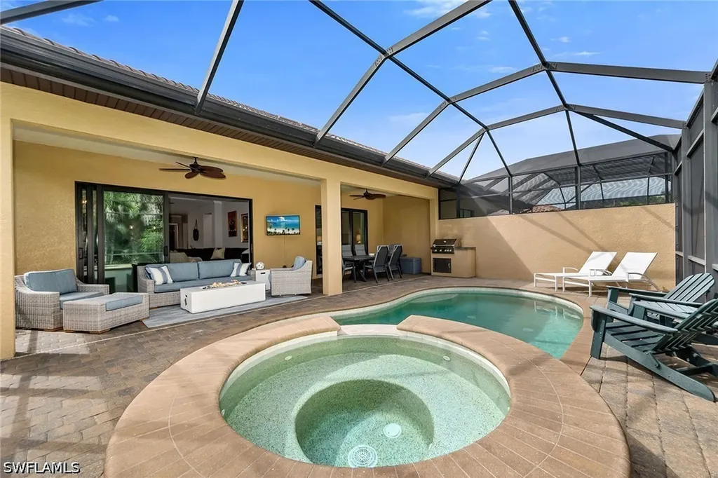 6589 Roma Way Naples FL 34113