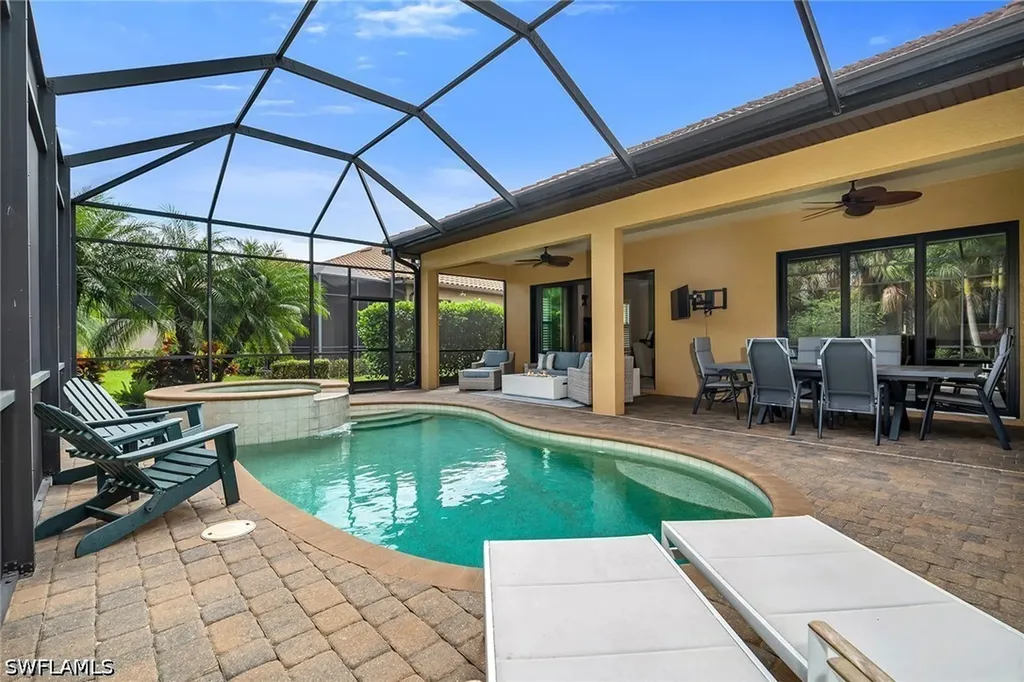 6589 Roma Way Naples FL 34113