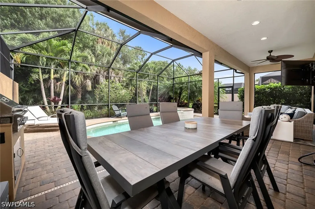 6589 Roma Way Naples FL 34113
