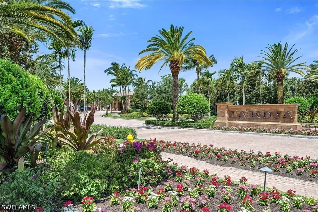 6589 Roma Way Naples FL 34113