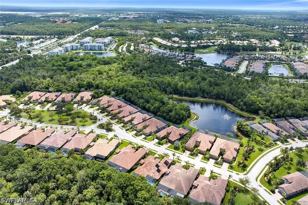 6589 Roma Way Naples FL 34113