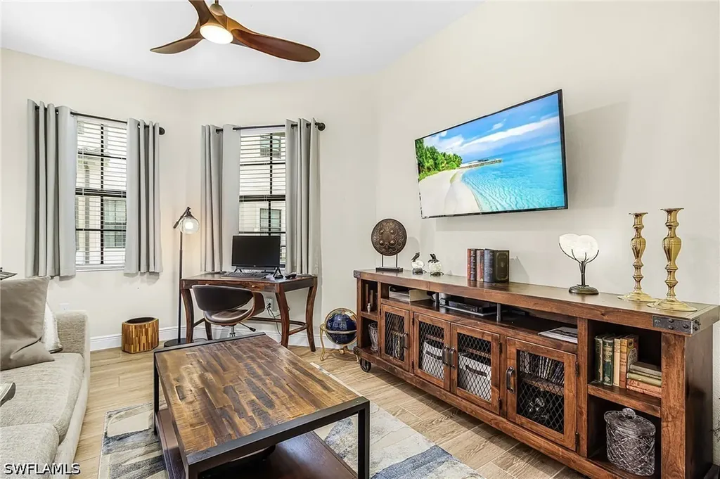 2488 Breakwater Way Naples FL 34112