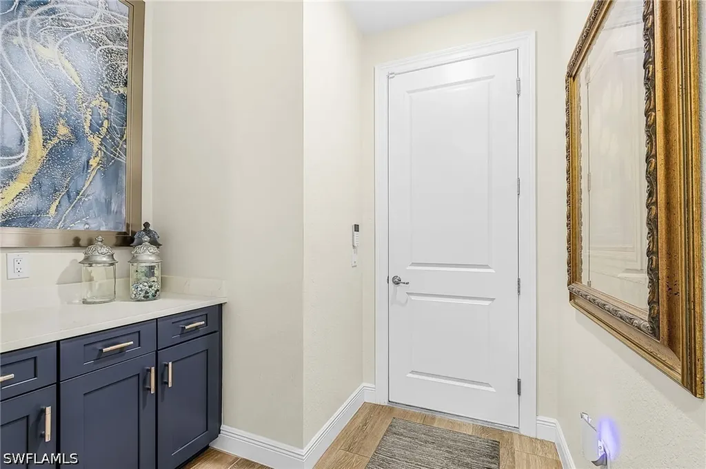 2488 Breakwater Way Naples FL 34112