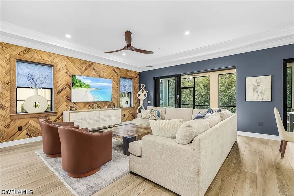2488 Breakwater Way Naples FL 34112