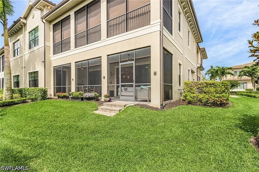 2488 Breakwater Way Naples FL 34112