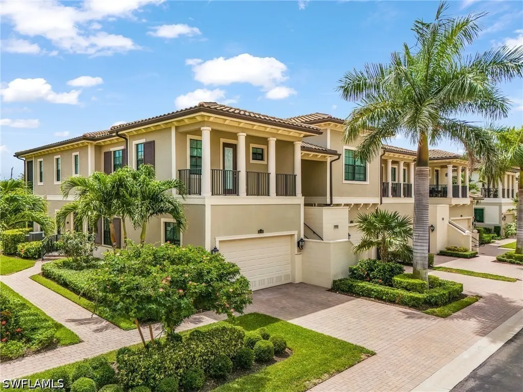2488 Breakwater Way Naples FL 34112