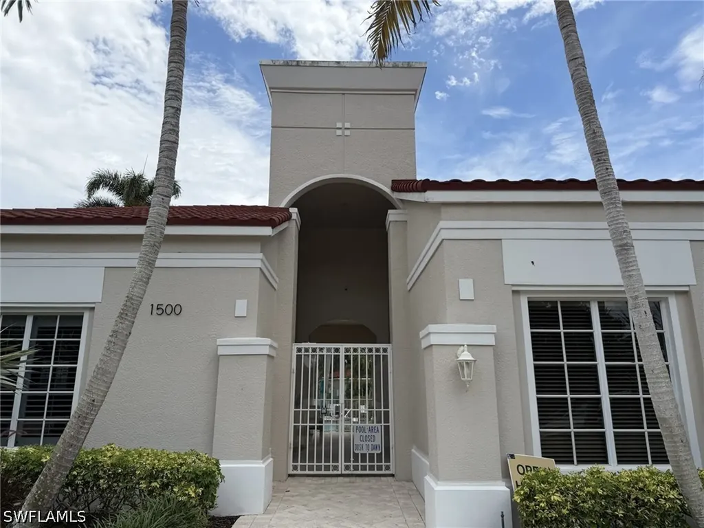 1590 Clermont Drive Naples FL 34109