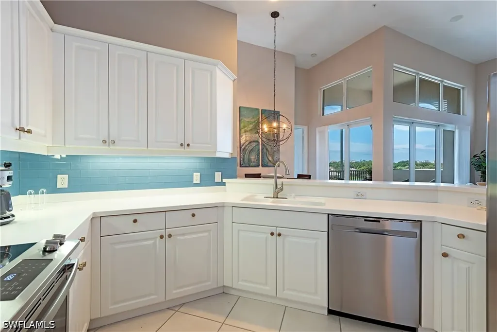 1590 Clermont Drive Naples FL 34109
