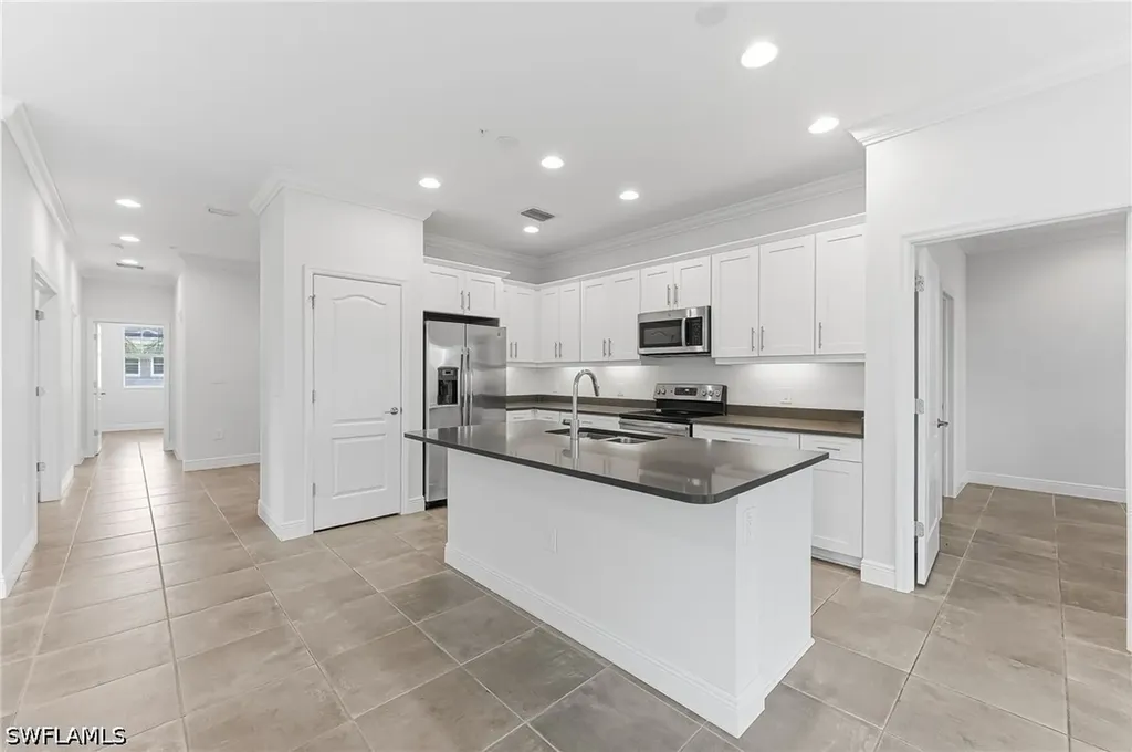 6969 Avalon Circle Naples FL 34112