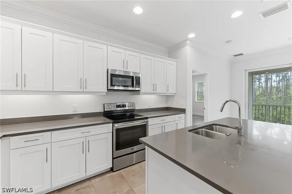 6969 Avalon Circle Naples FL 34112