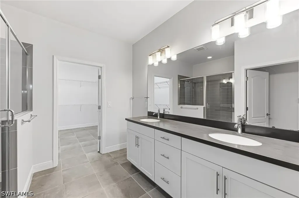 6969 Avalon Circle Naples FL 34112