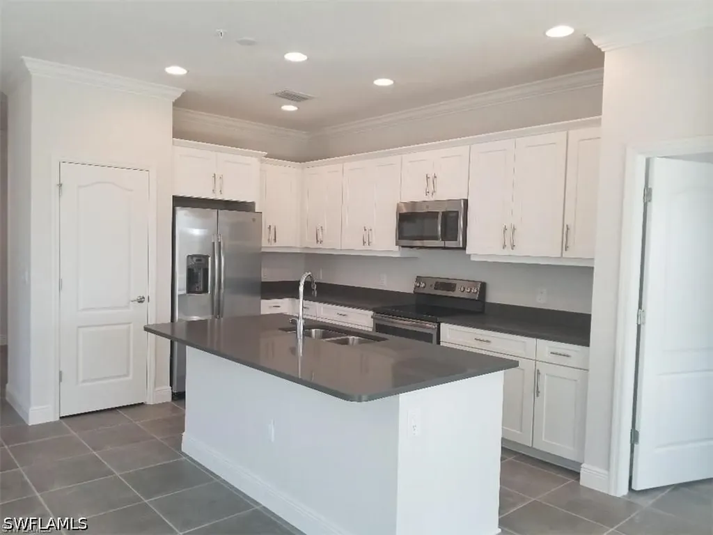 6969 Avalon Circle Naples FL 34112