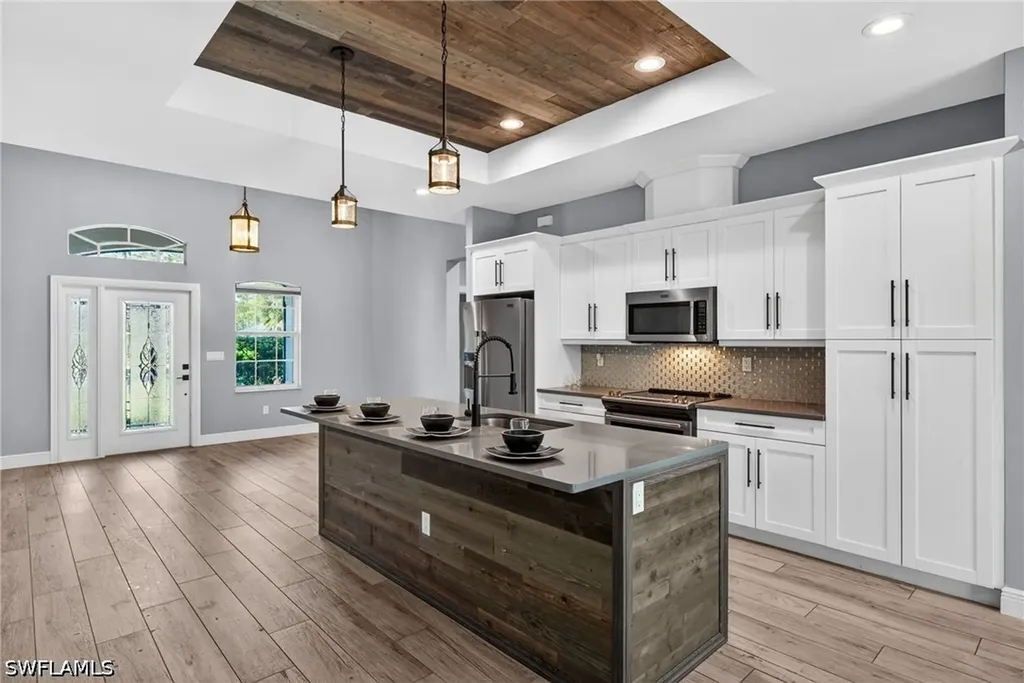 2131 22nd Avenue NE Naples FL 34120