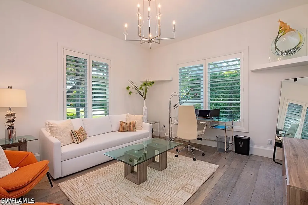 501 2nd Avenue N Naples FL 34102