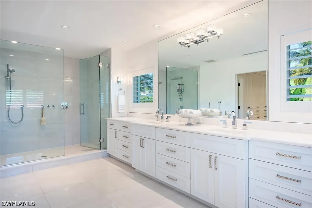 501 2nd Avenue N Naples FL 34102