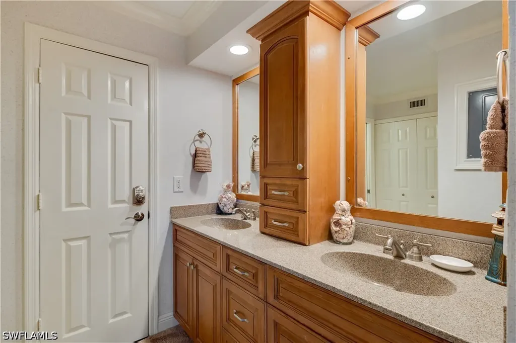 2445 W Gulf Drive Sanibel FL 33957