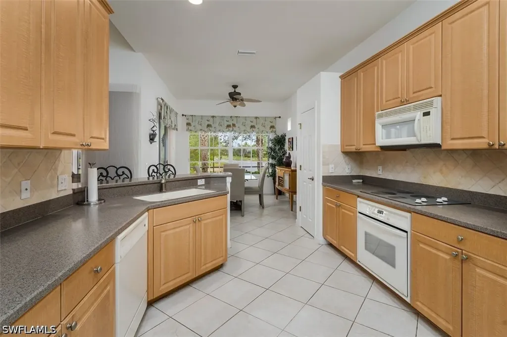 15821 Delaplata Lane Naples FL 34110