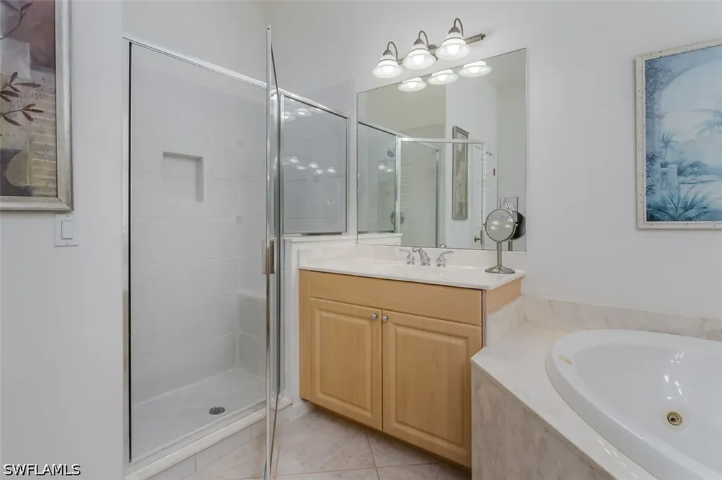15821 Delaplata Lane Naples FL 34110