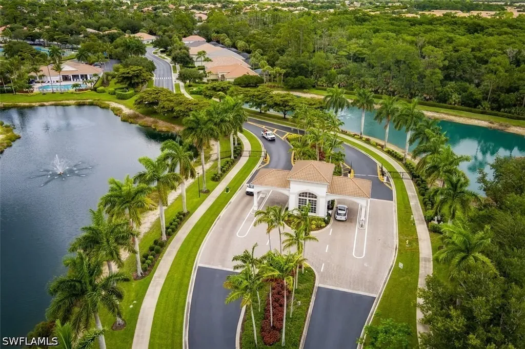 15821 Delaplata Lane Naples FL 34110