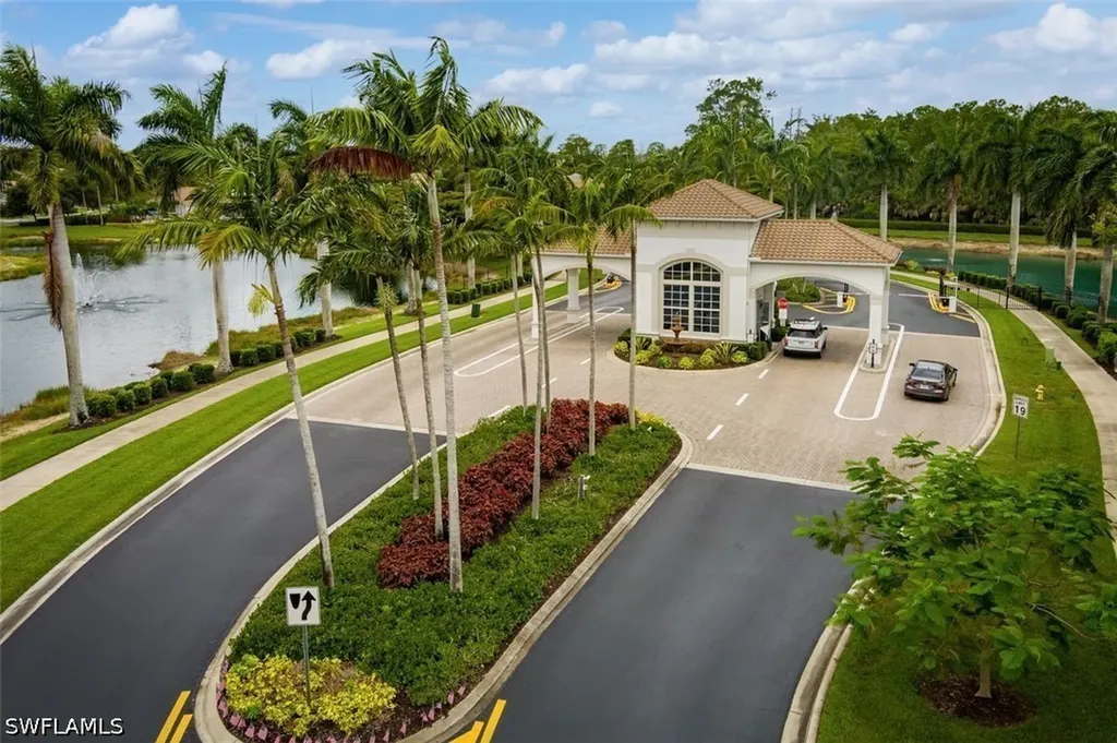 15821 Delaplata Lane Naples FL 34110