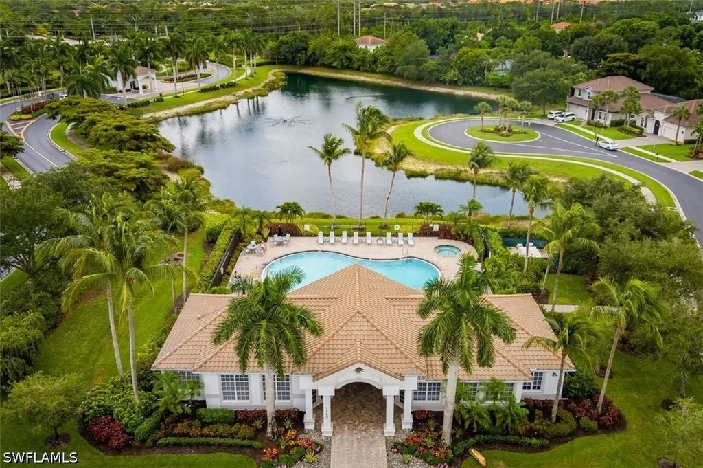 15821 Delaplata Lane Naples FL 34110