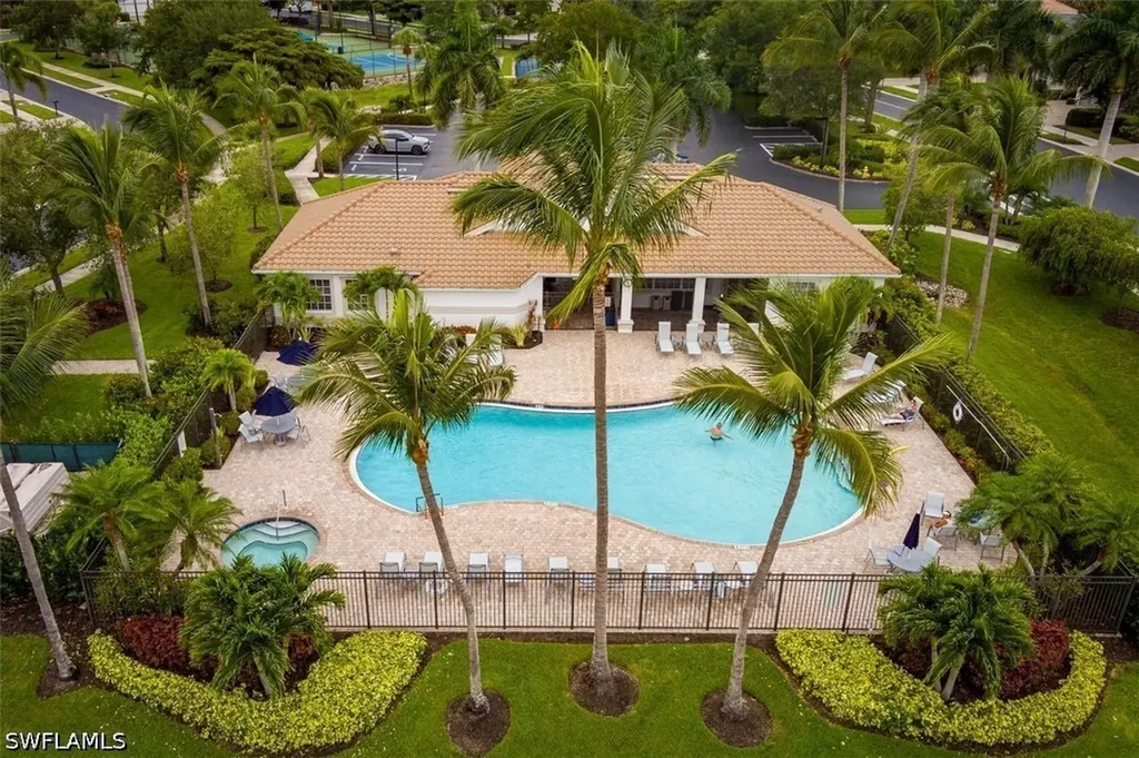 15821 Delaplata Lane Naples FL 34110