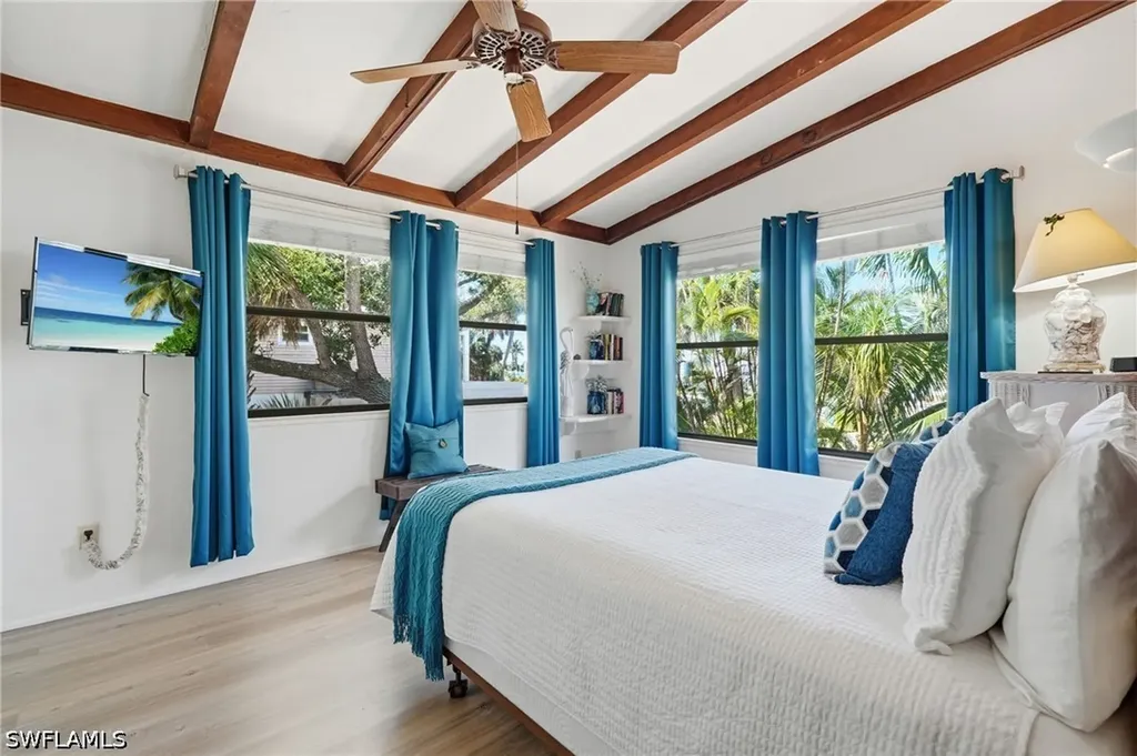 5370 / 5372 Palmetto Street Fort Myers Beach FL 33931
