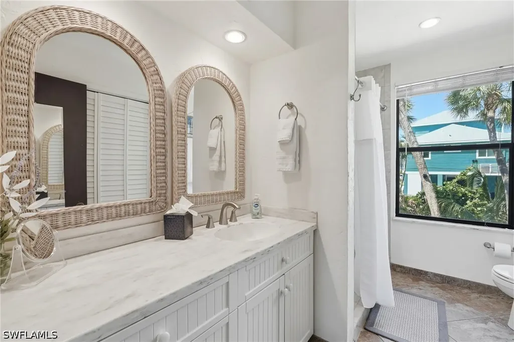 5370 / 5372 Palmetto Street Fort Myers Beach FL 33931