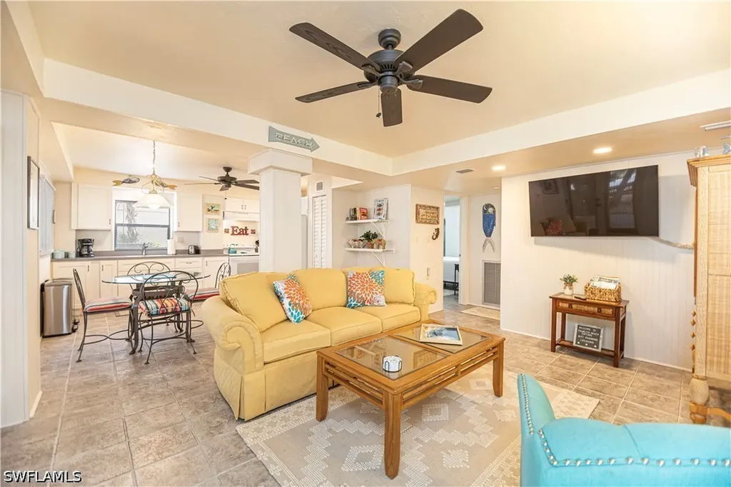 5370 / 5372 Palmetto Street Fort Myers Beach FL 33931