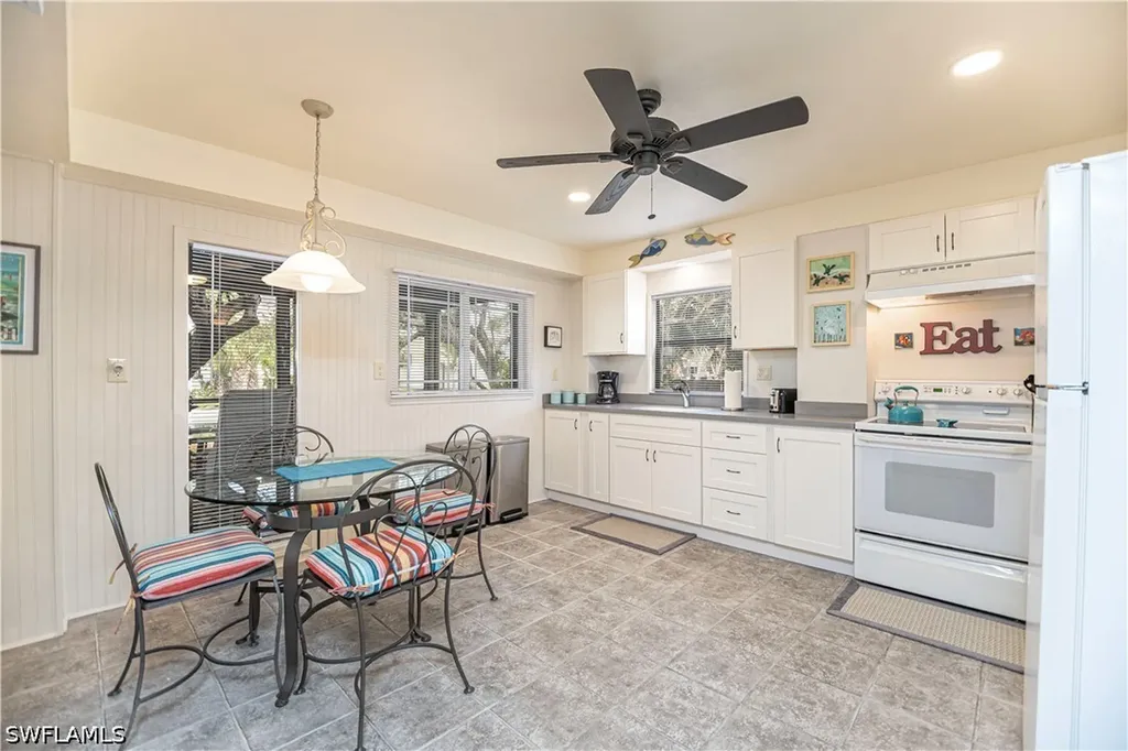 5370 / 5372 Palmetto Street Fort Myers Beach FL 33931