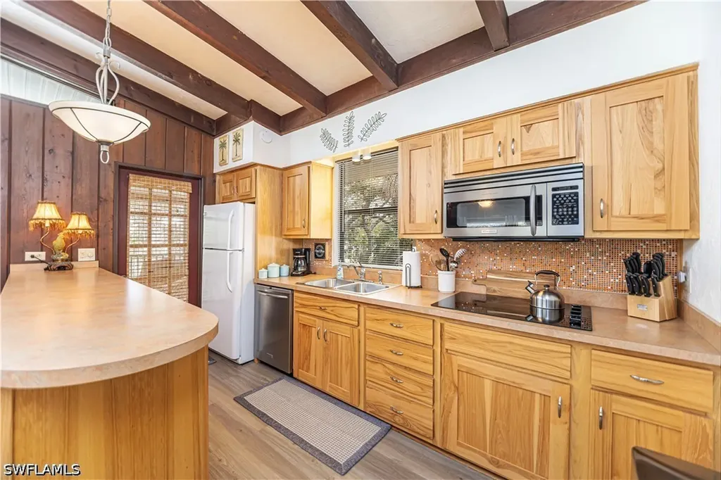 5370 / 5372 Palmetto Street Fort Myers Beach FL 33931