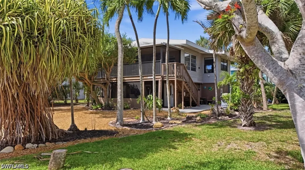 5370 / 5372 Palmetto Street Fort Myers Beach FL 33931