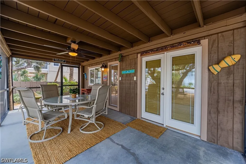 5370 / 5372 Palmetto Street Fort Myers Beach FL 33931