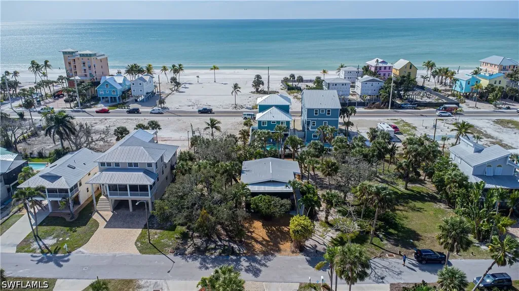 5370 / 5372 Palmetto Street Fort Myers Beach FL 33931