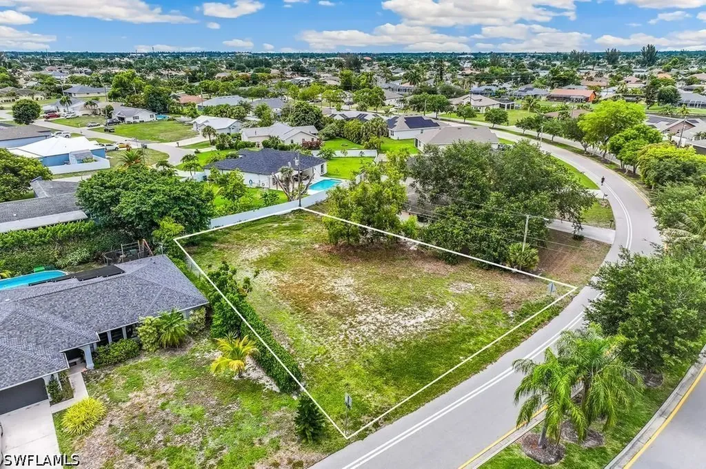 2516 Aviation Parkway Cape Coral FL 33904