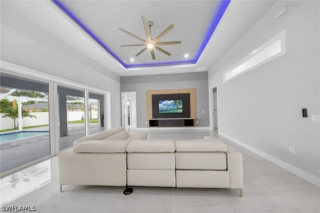 2929 SW 6th Place Cape Coral FL 33914