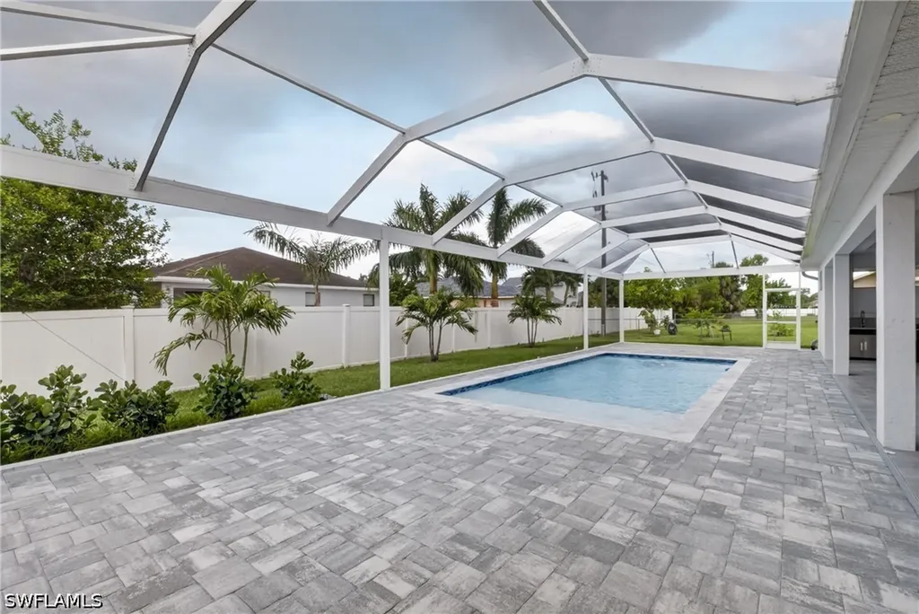 2929 SW 6th Place Cape Coral FL 33914
