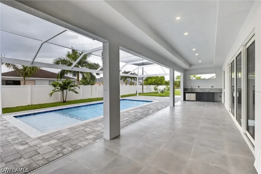 2929 SW 6th Place Cape Coral FL 33914