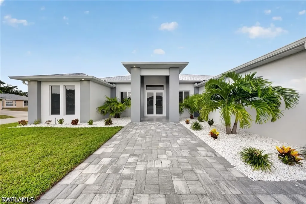 2929 SW 6th Place Cape Coral FL 33914