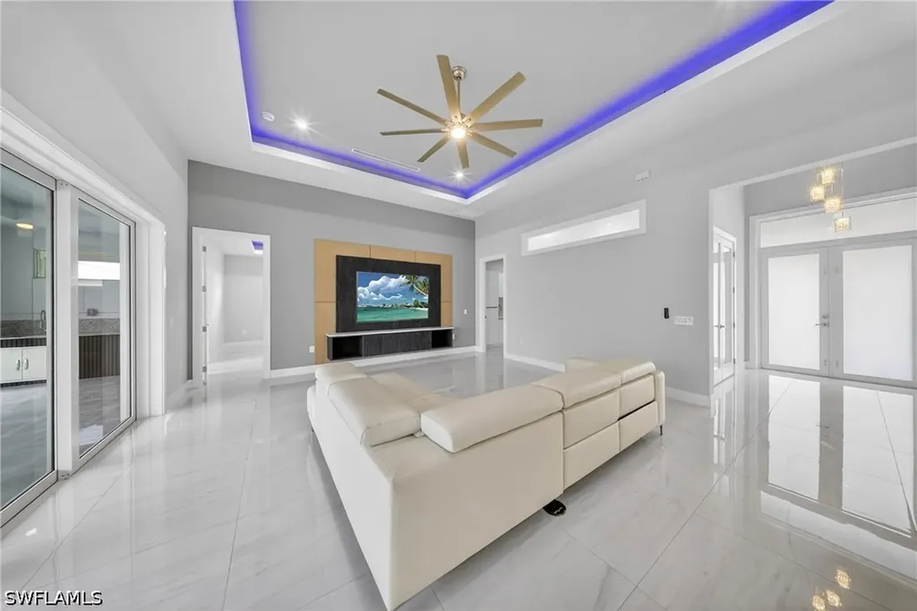 2929 SW 6th Place Cape Coral FL 33914