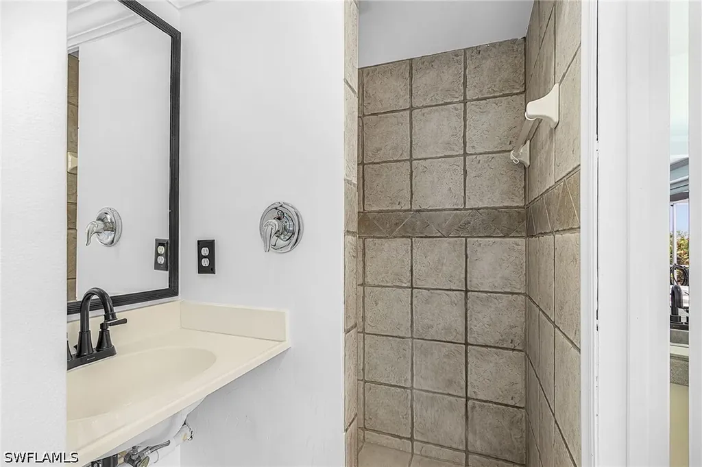 5050 Sorrento Court Cape Coral FL 33904