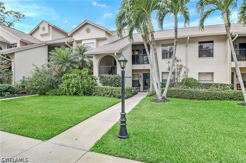 192 Fox Glen Drive Naples FL 34104
