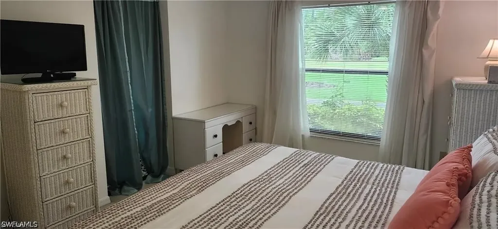 192 Fox Glen Drive Naples FL 34104