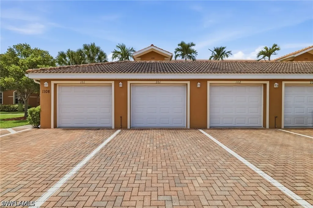 1108 Winding Pines Circle Cape Coral FL 33909